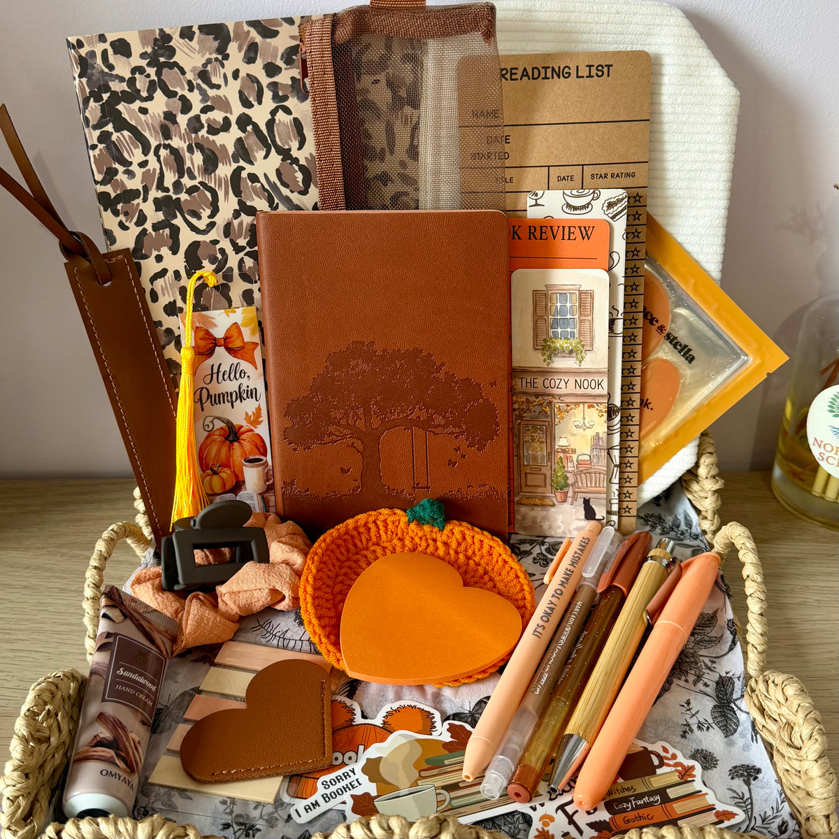 THEMED BOOKISH BUNDLE (Small Autumnal Bundle)
