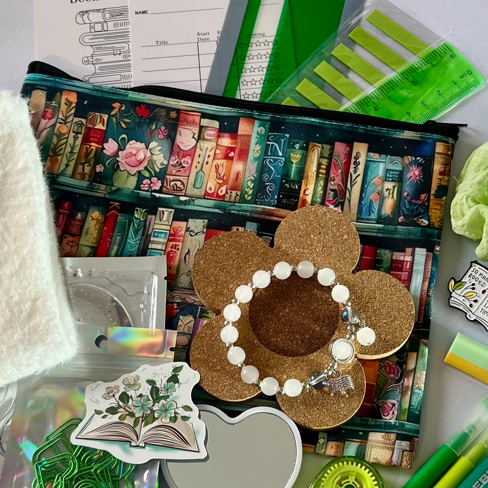 GREEN BOOKISH BUNDLE 💚 Stationery, Bookish, Cosy (Select Your Size)